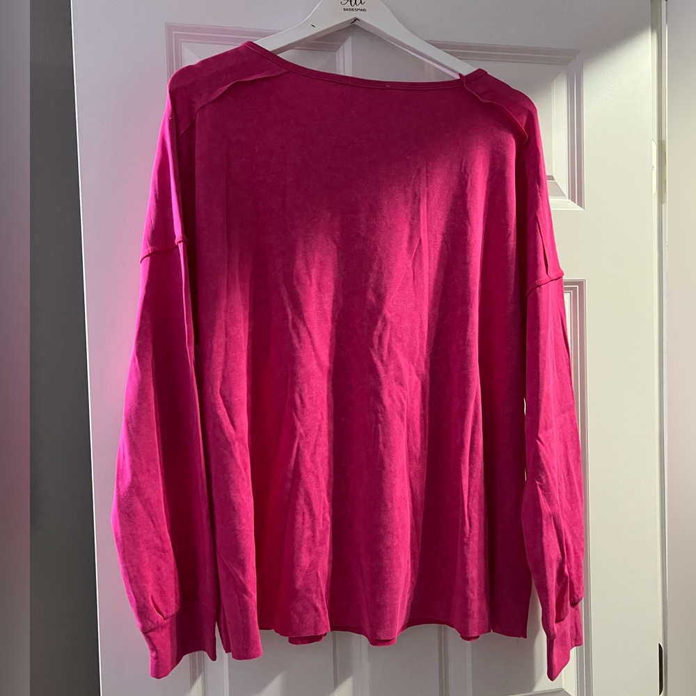 NEW! Chic Soul Women’s Size 1X Hot Pink Long Sleeve Tee - Picture 2 of 4